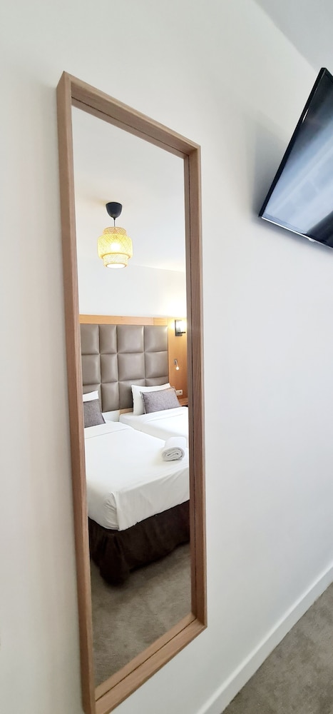 Classic Double or Twin Room photo 3
