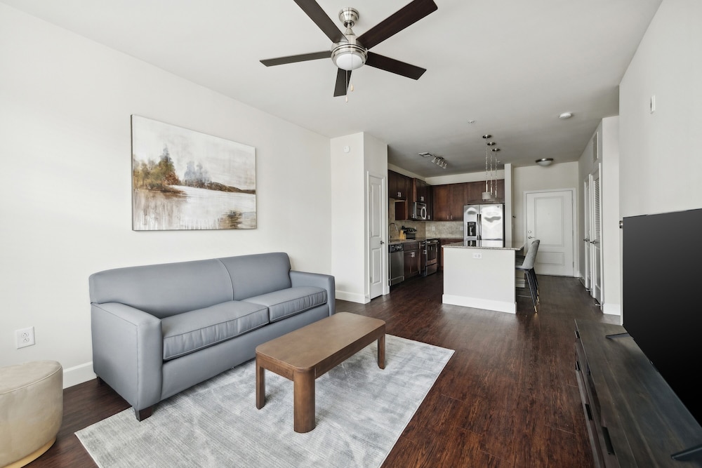 Classic Apartment (Self Check-in with Virtual Front Desk) photo 2