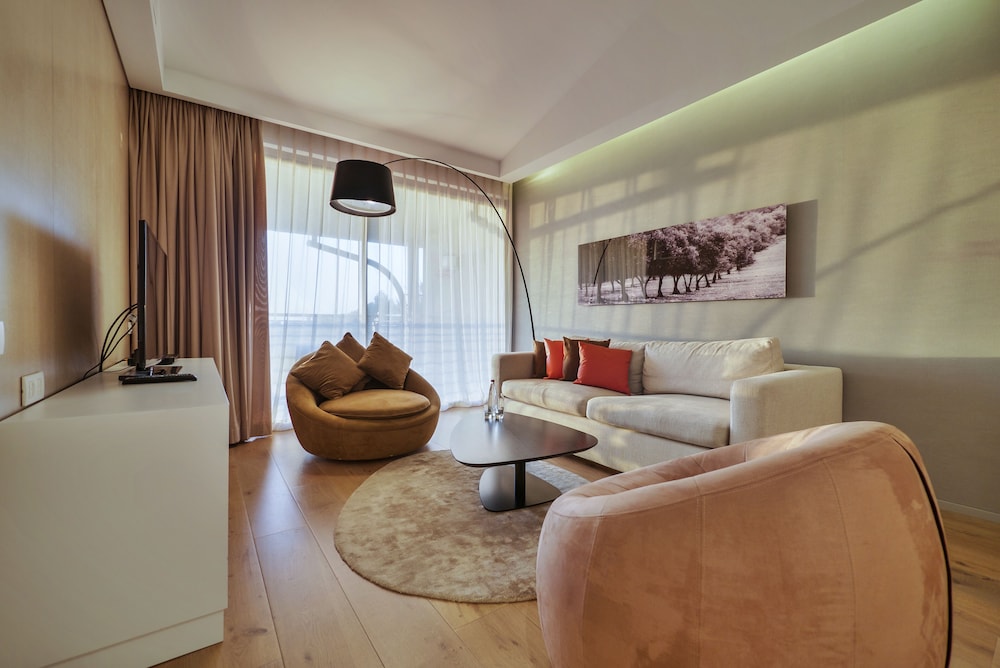 Cramim suite