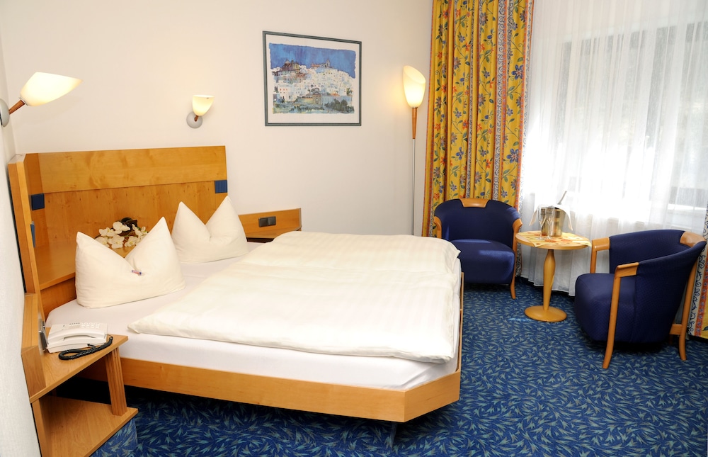 Classic Twin Room, 2 Twin Beds, Non Smoking, Mountainside photo 3