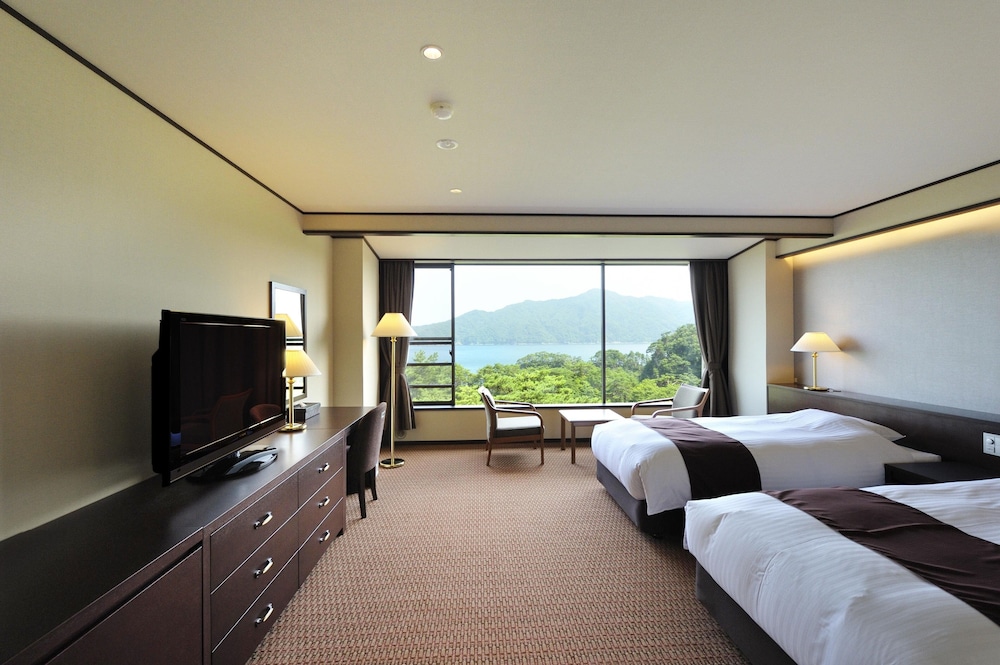 Western Style Twin Bedroom, Ocean View [Online Exclusive] photo 2