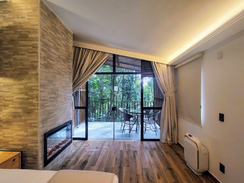 Deluxe Chalet photo 2