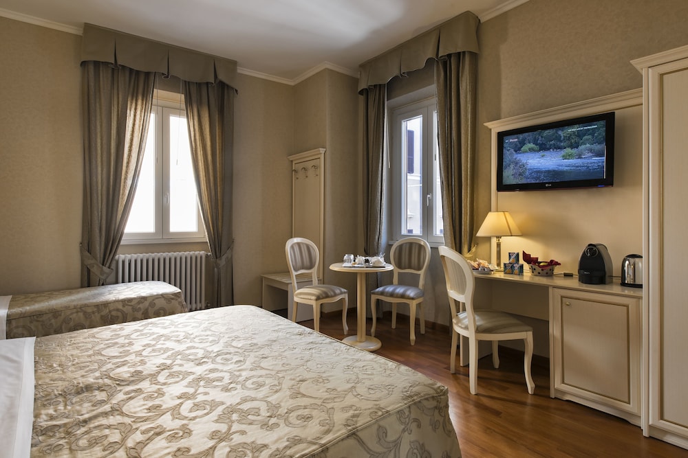 Comfort Triple Room