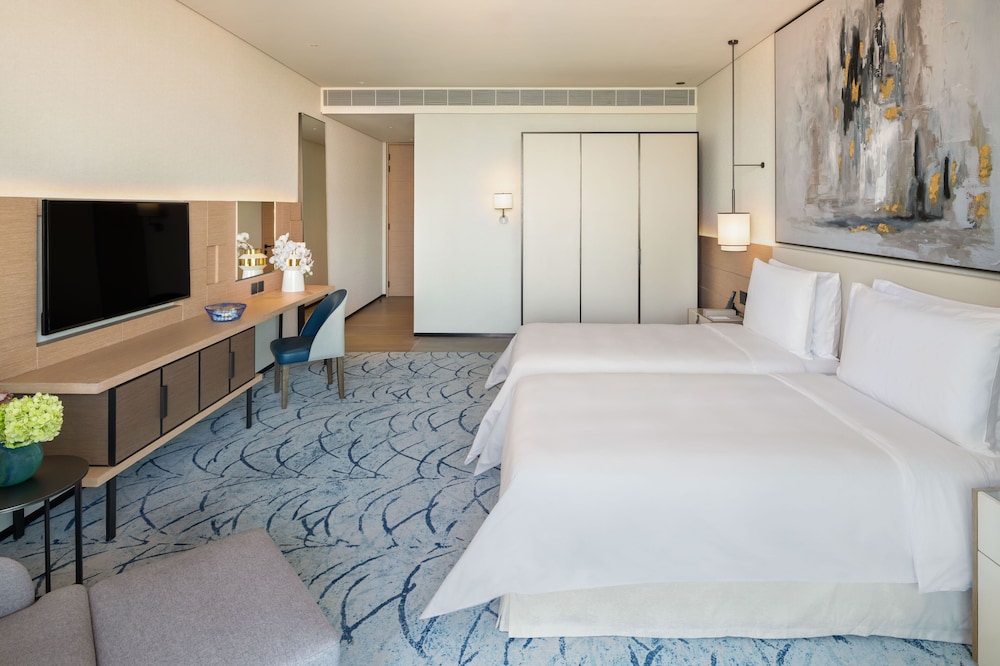Three Bedroom Presidential Suite photo 2