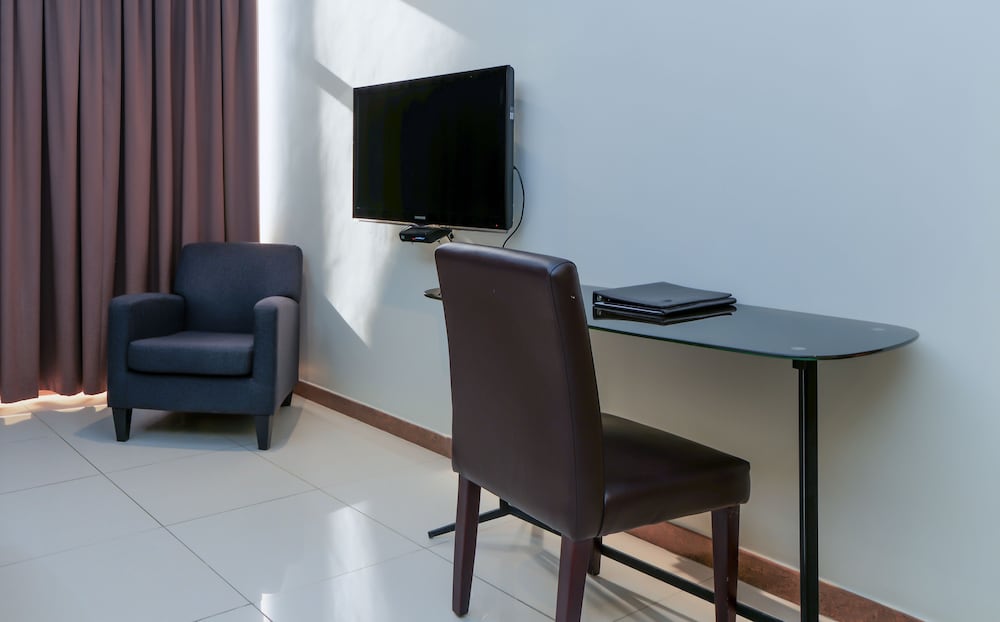 Deluxe Suite photo 2