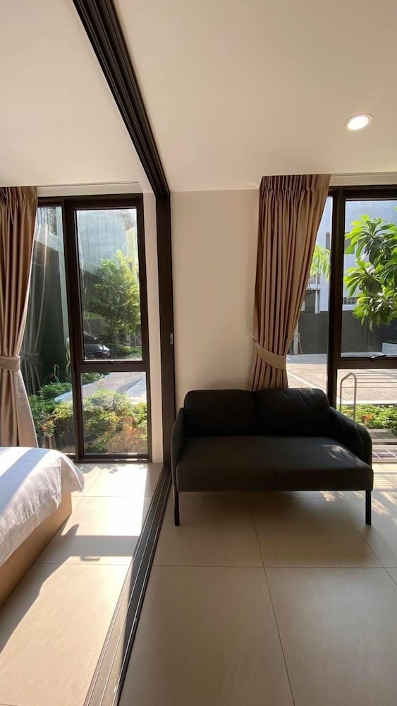 Standard Apartment, 1 Queen Bed, Balcony photo 3