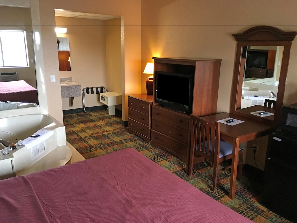 Suite, 1 King Bed, Non Smoking, Bathtub
