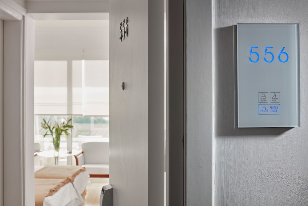 Standard Double or Twin Room (Inland view) - Photo 6