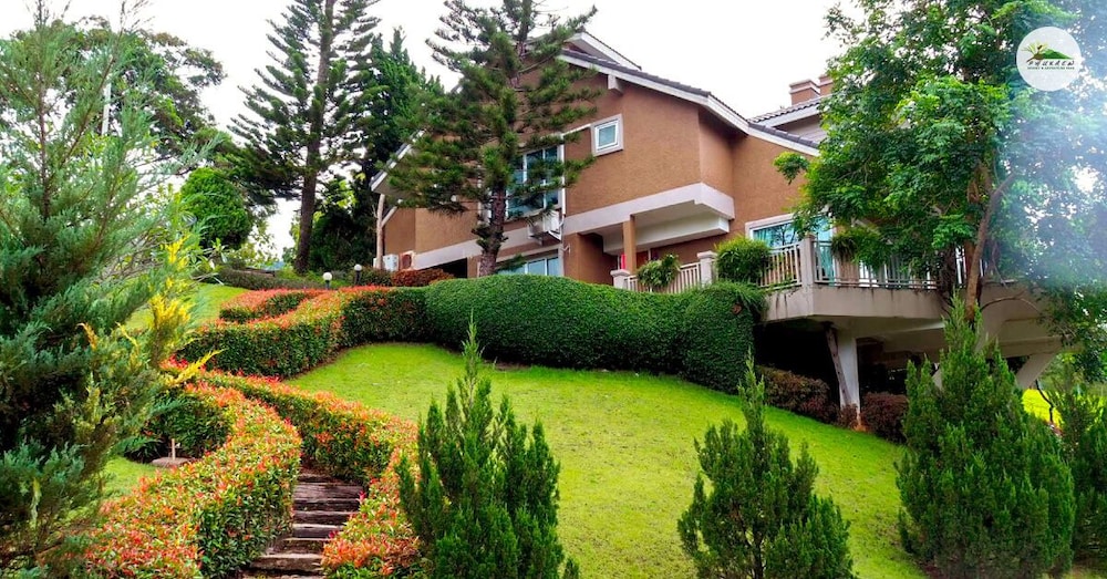 Cliff Home photo 2