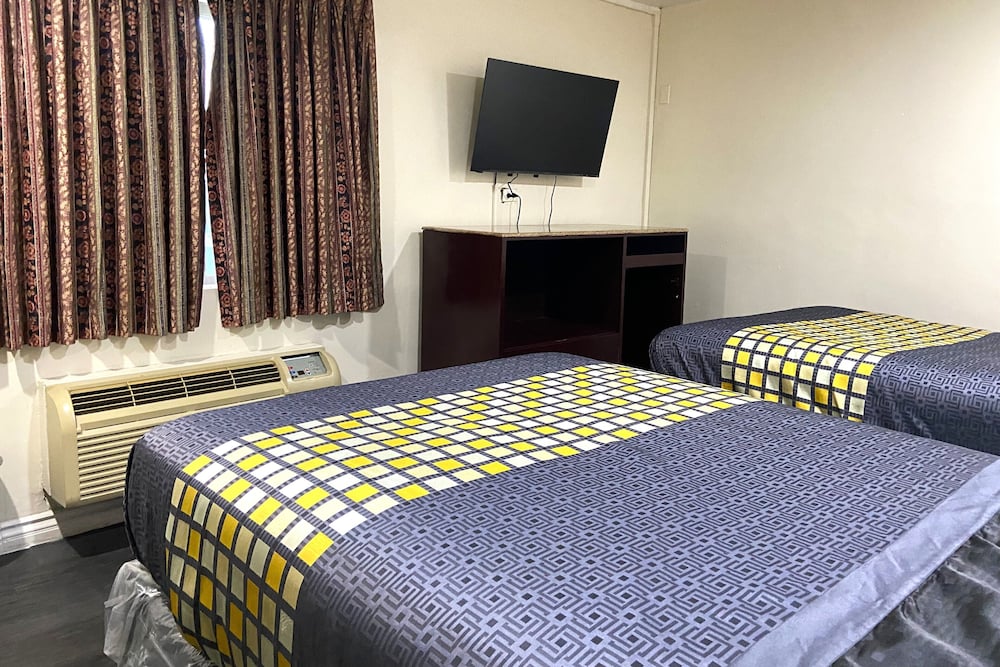 Room, Multiple Beds, Smoking photo 2