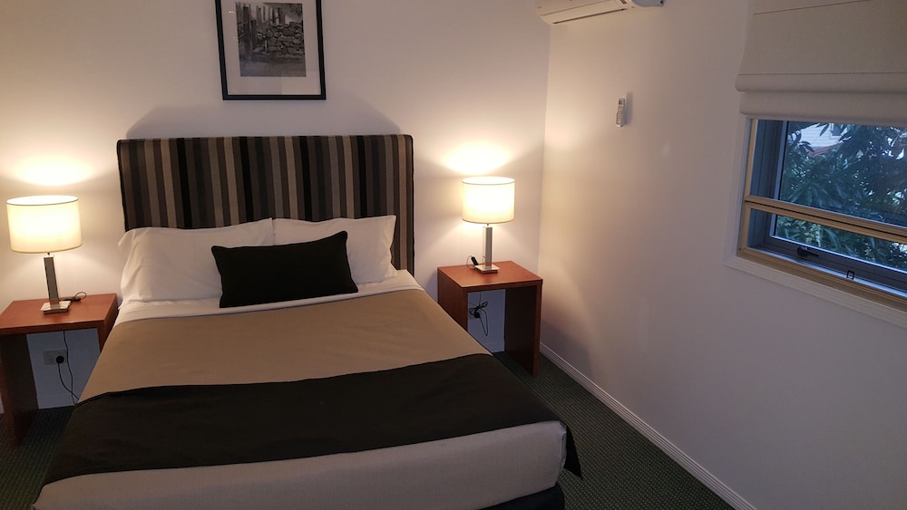 Room (Executive Queen Room) - Photo 2