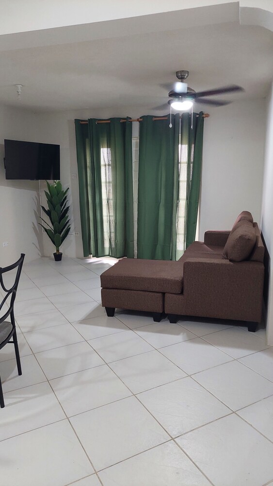 Basic Apartment photo 3