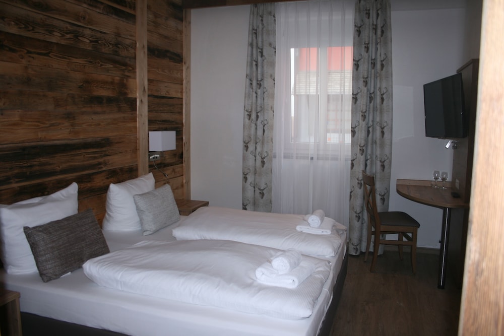 Standard Double Room photo 2
