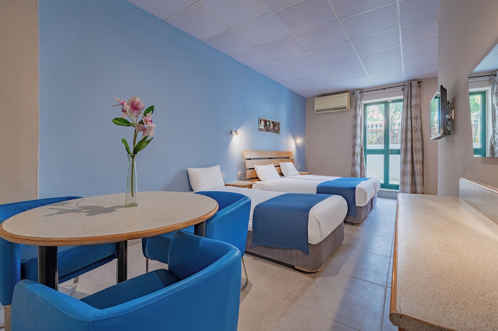 Triple Room, Balcony, Pool View
