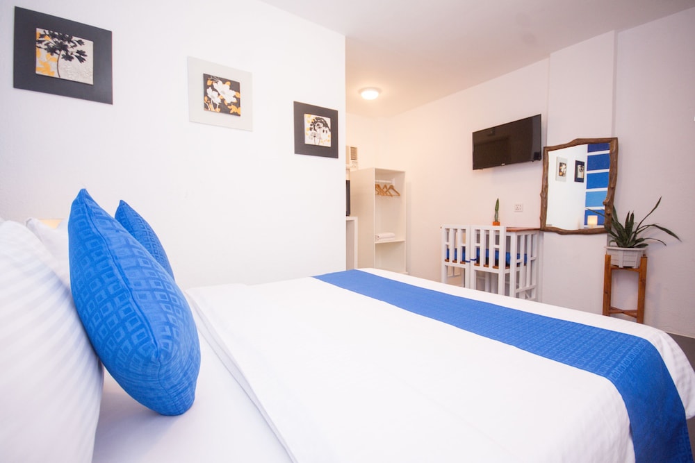 Deluxe Double Room, 1 Queen Bed photo 3