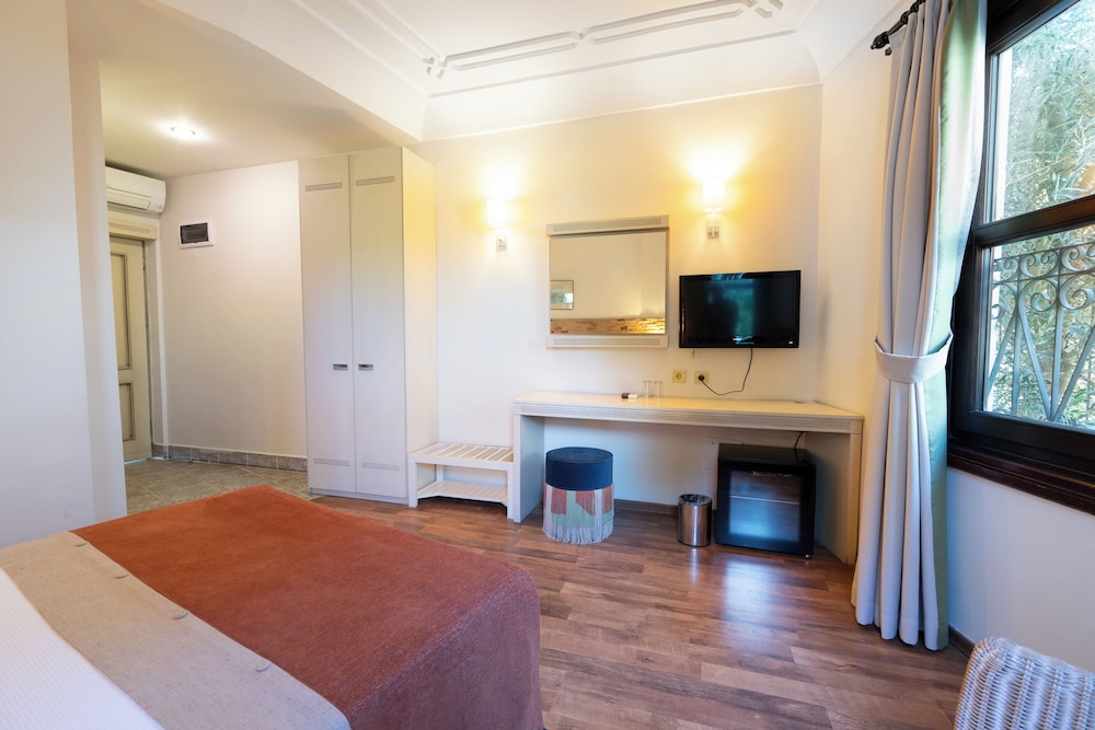 Standard Room, 1 Double or 2 Twin Beds - Photo 2