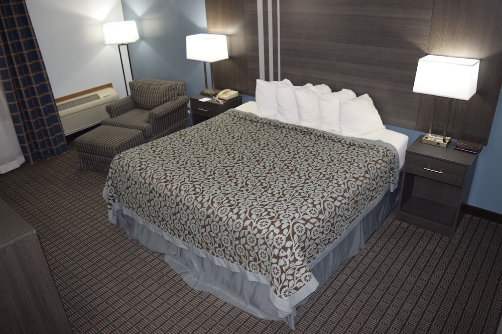 Standard Room, 1 King Bed, Accessible, Non Smoking photo 2
