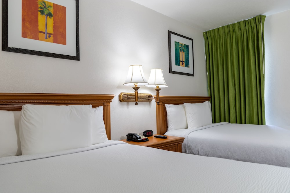 Deluxe Suite, 2 Bedrooms - Photo 2