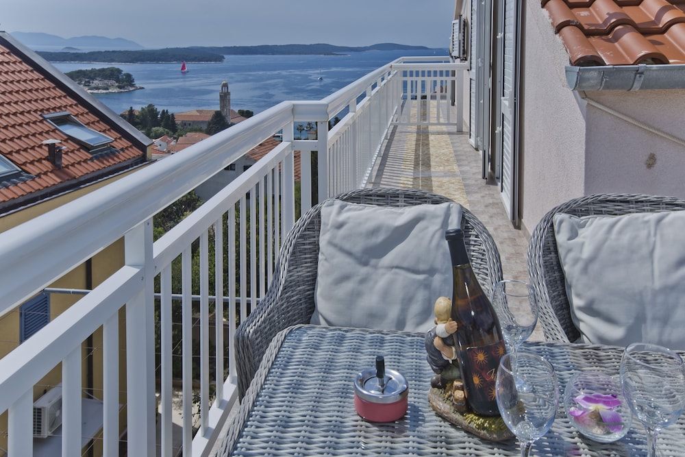 Superior Apartment, Sea View photo 1
