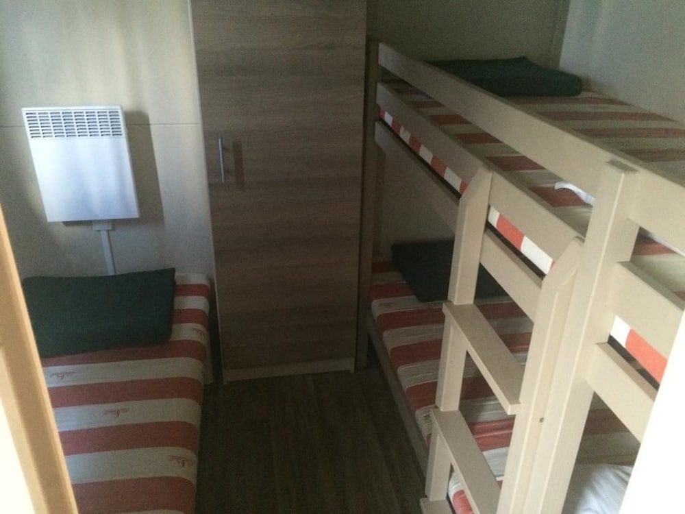 Chalet (Morea) photo 1