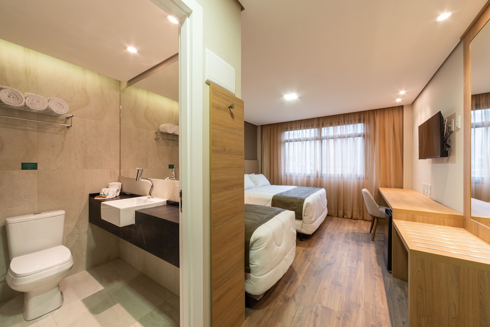 Deluxe Room - Photo 2