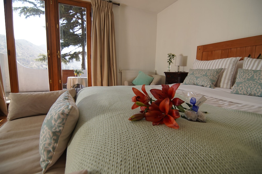 Classic Double Room, 1 Bedroom, Balcony, Mountain View (3) photo 2