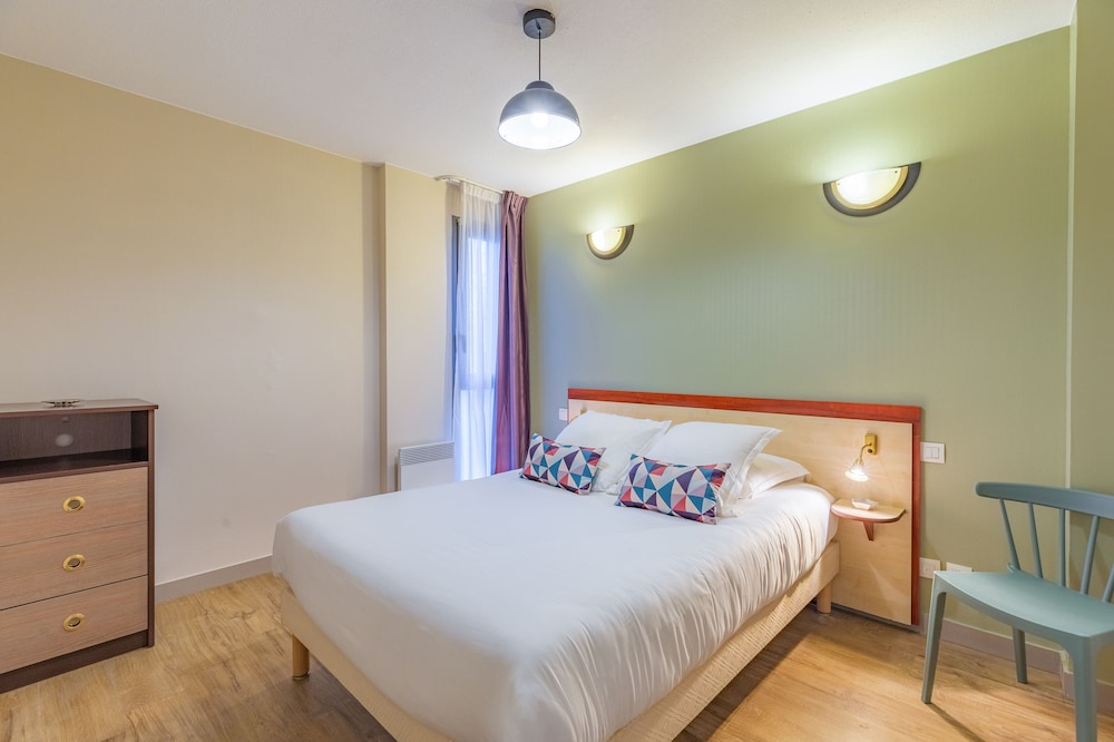 Family Apartment, 2 Bedrooms - Photo 1