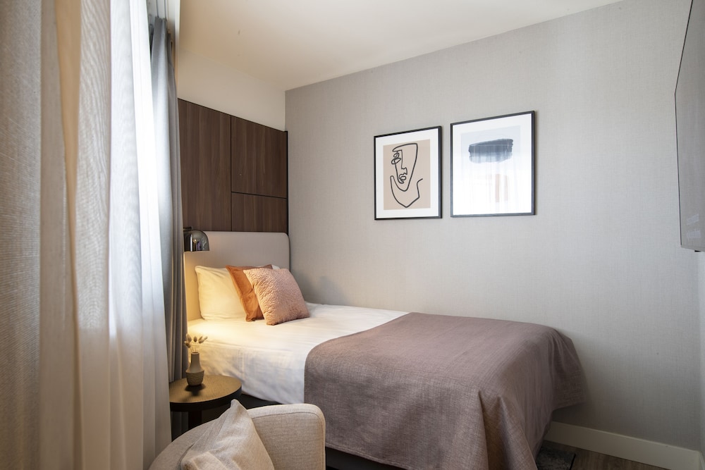 Single Room - Photo 1