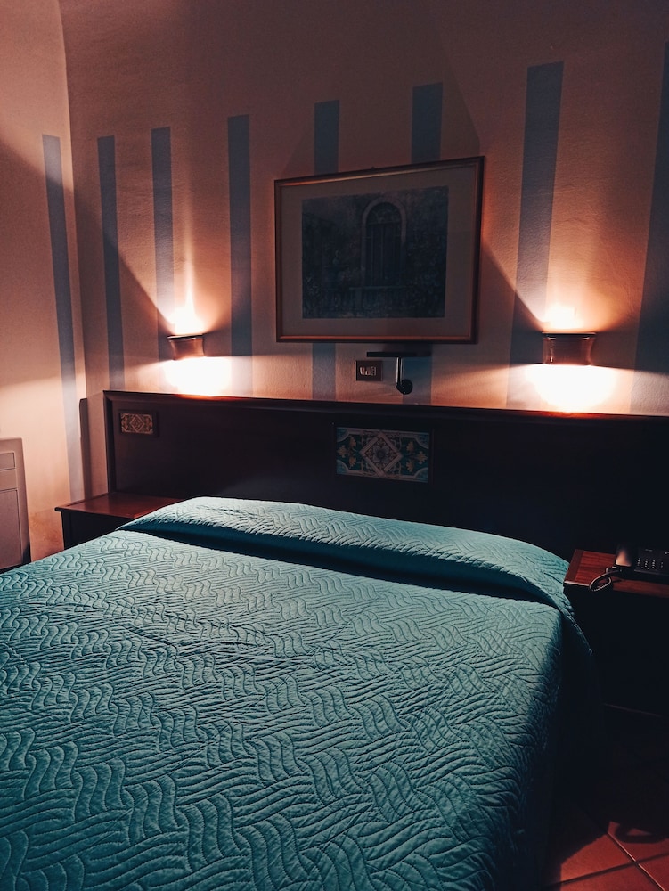 Basic Double Room Single Use, 1 Double Bed, City View