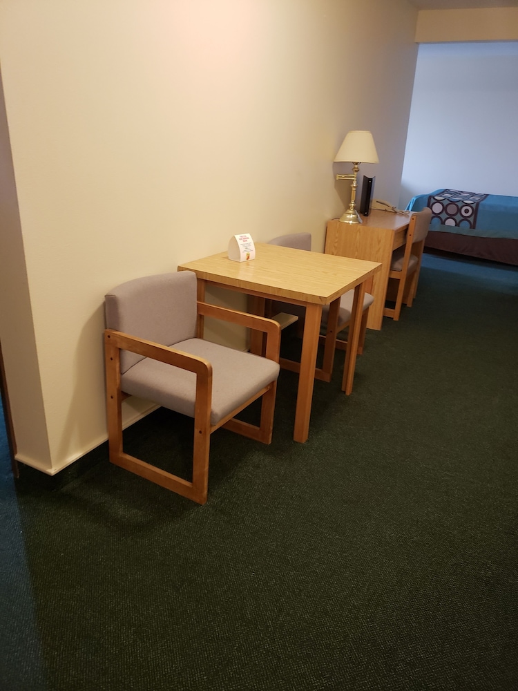 Suite, 1 King Bed, Non Smoking (Two-Room Suite) - Photo 6