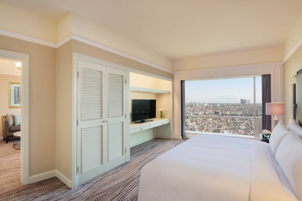 Executive Suite, 2 Bedrooms - Photo 2