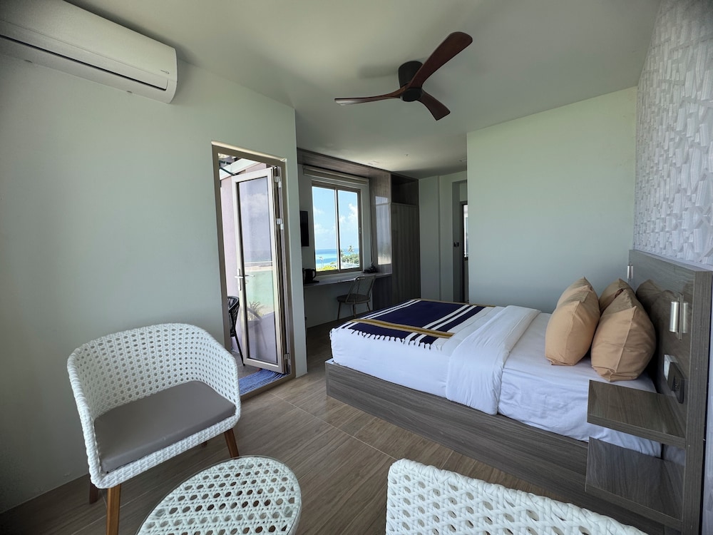 Deluxe Twin Room, City View