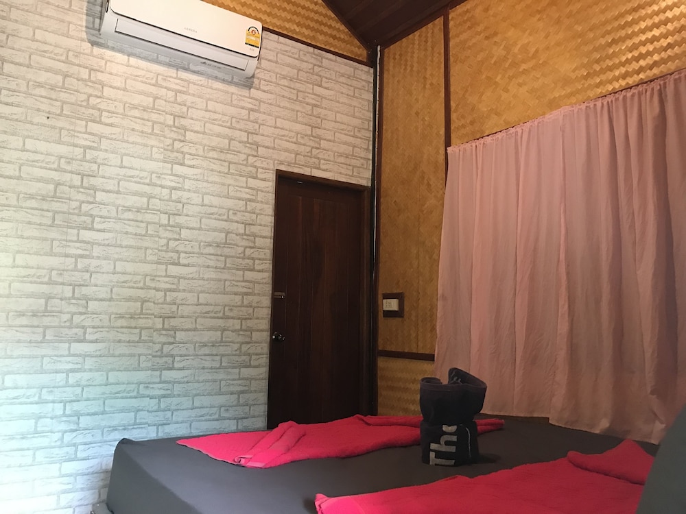 Standard Big Room with AirCondition photo 1
