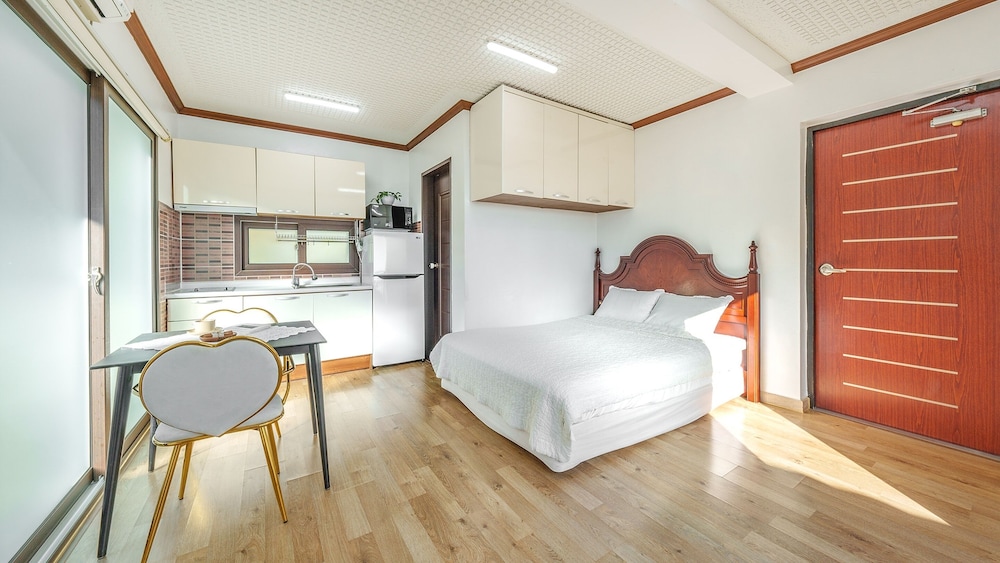 Basic Room, 1 Bedroom (Bichon 201) photo 2
