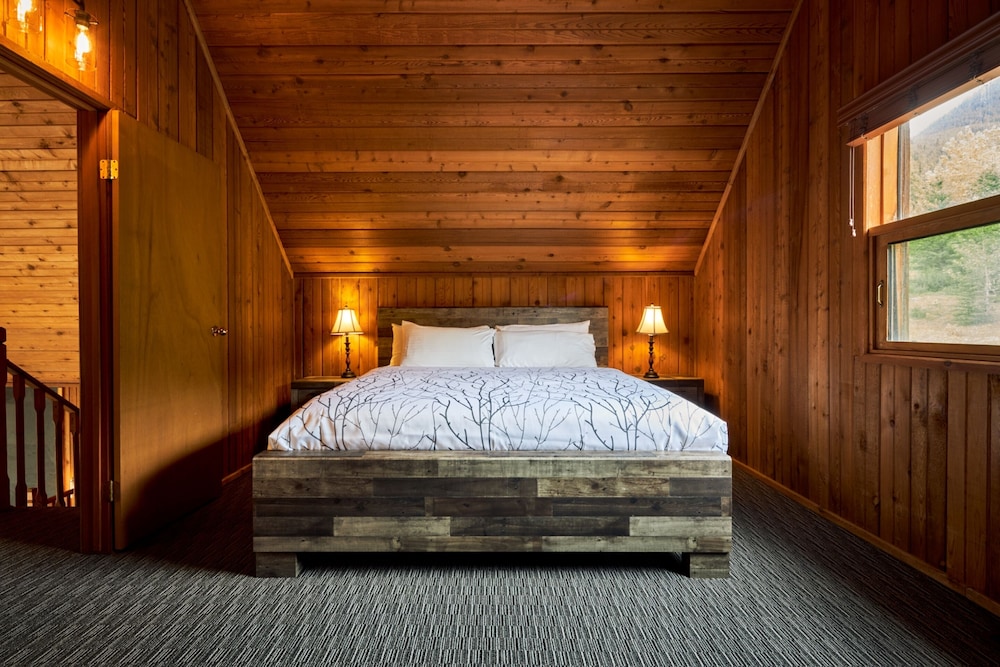 Deluxe Cabin photo 1