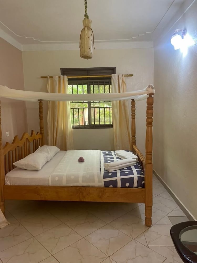 Comfort Double Room Single Use, 1 Bedroom, Bathtub, Lake View photo 1
