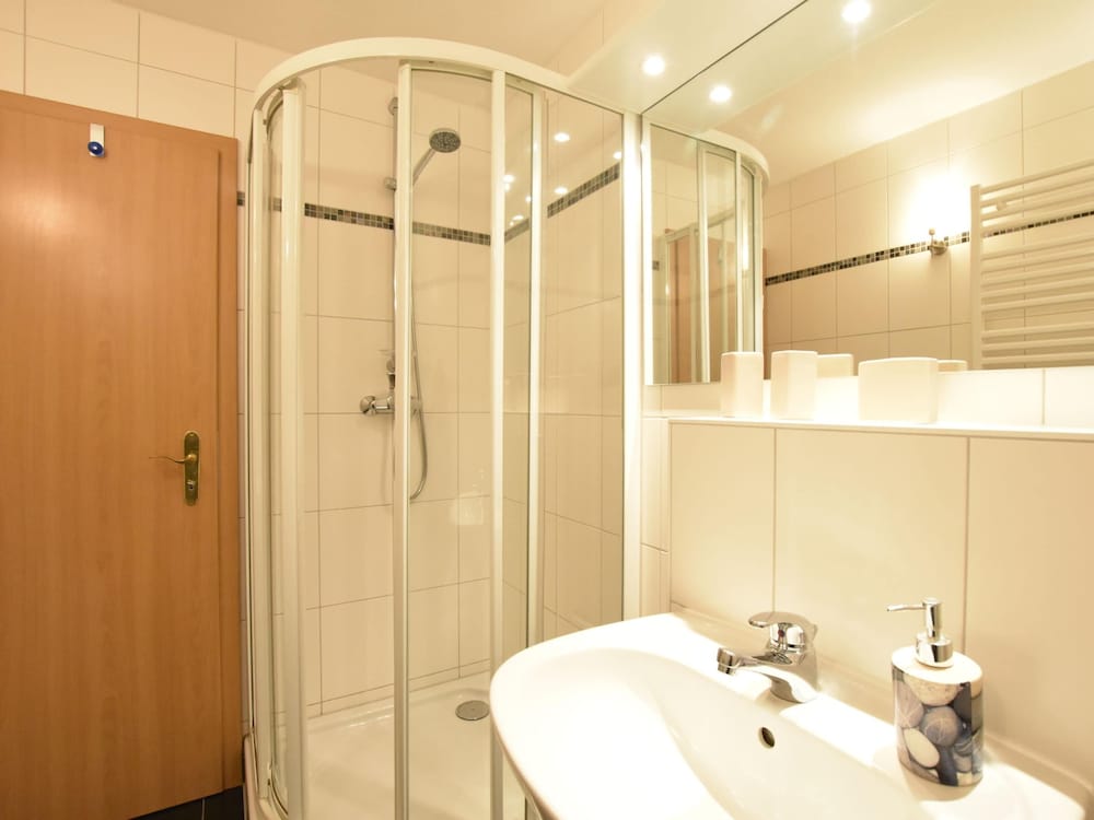Comfort Apartment, 3 Bedrooms photo 2