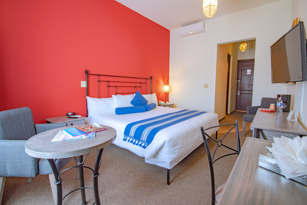 Standard Room, 1 King Bed, Private Bathroom photo 1