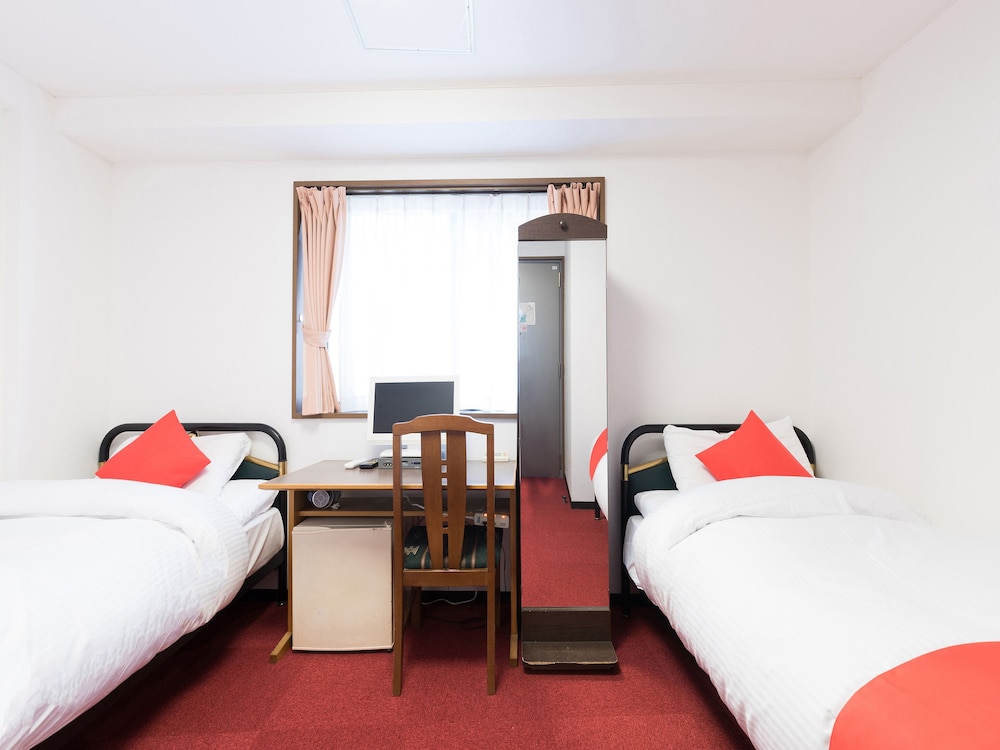 Twin Room, Non Smoking photo 2