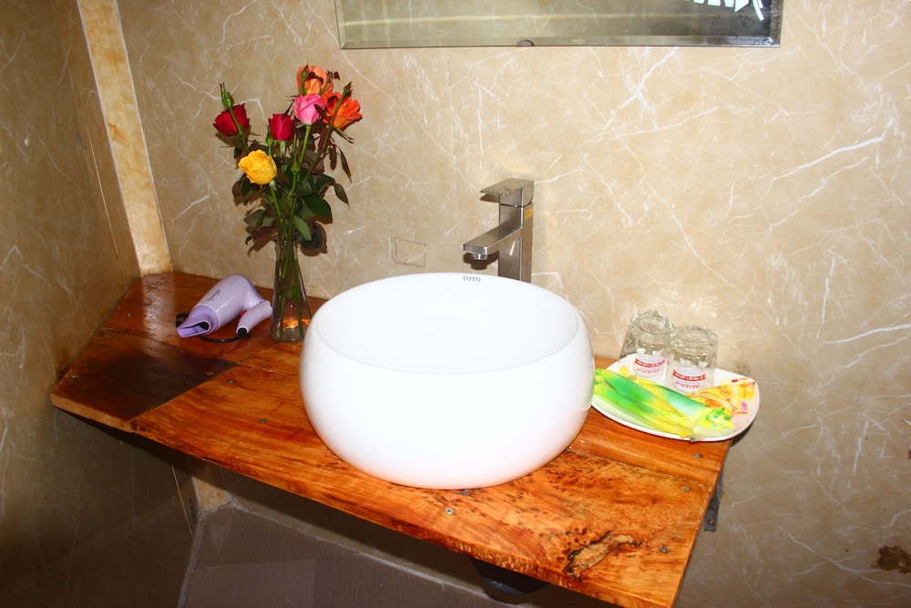 Chalet, 3 Bedrooms, Shared Bathroom photo 2
