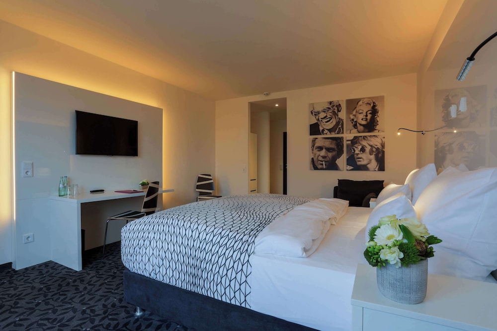 Comfort Room, 1 Double Bed (Plus)