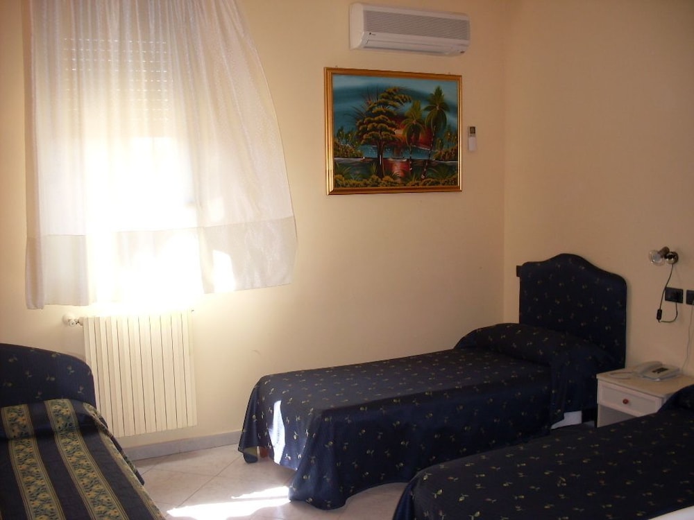 Triple Room photo 2