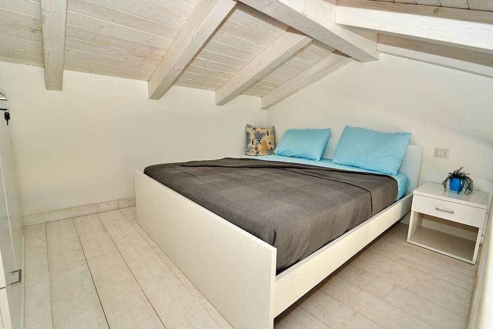 Apartment, 2 Bedrooms, Terrace, Sea View