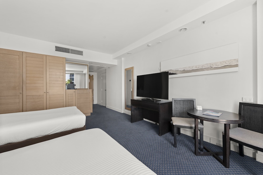 Standard Room, 2 Double Beds, Pool View - Photo 3