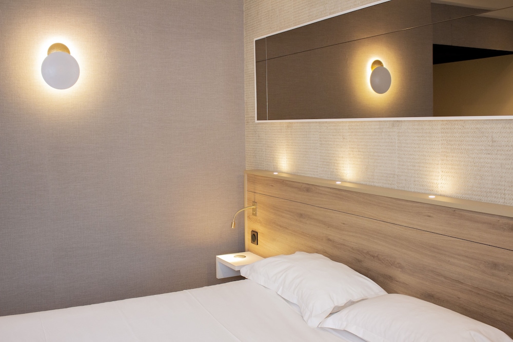 Superior Double Room, Ensuite - Photo 5