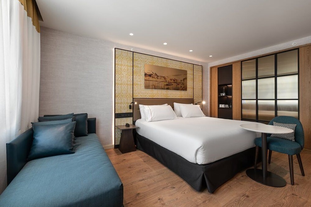 Deluxe Double Room (Extra Bed) - Photo 1