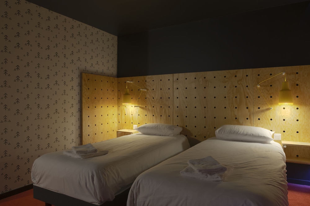 Classic Twin Room