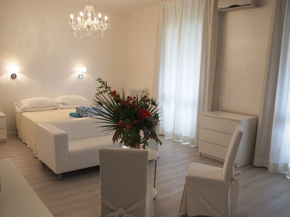 Junior Studio Suite - Photo 3