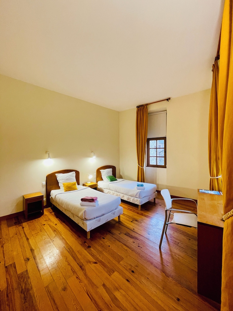 Standard Double or Twin Room photo 1
