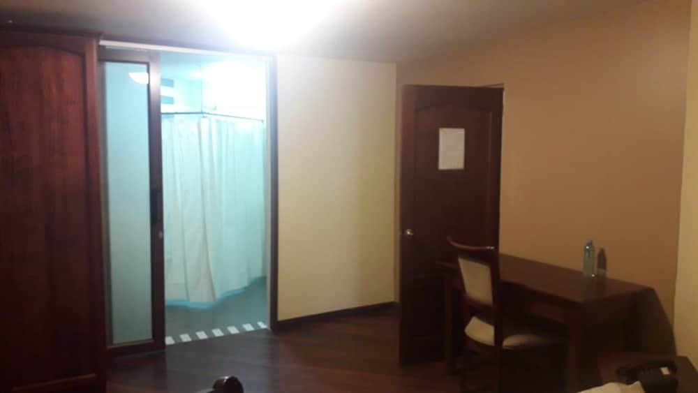 Double Room - Disability Access photo 3
